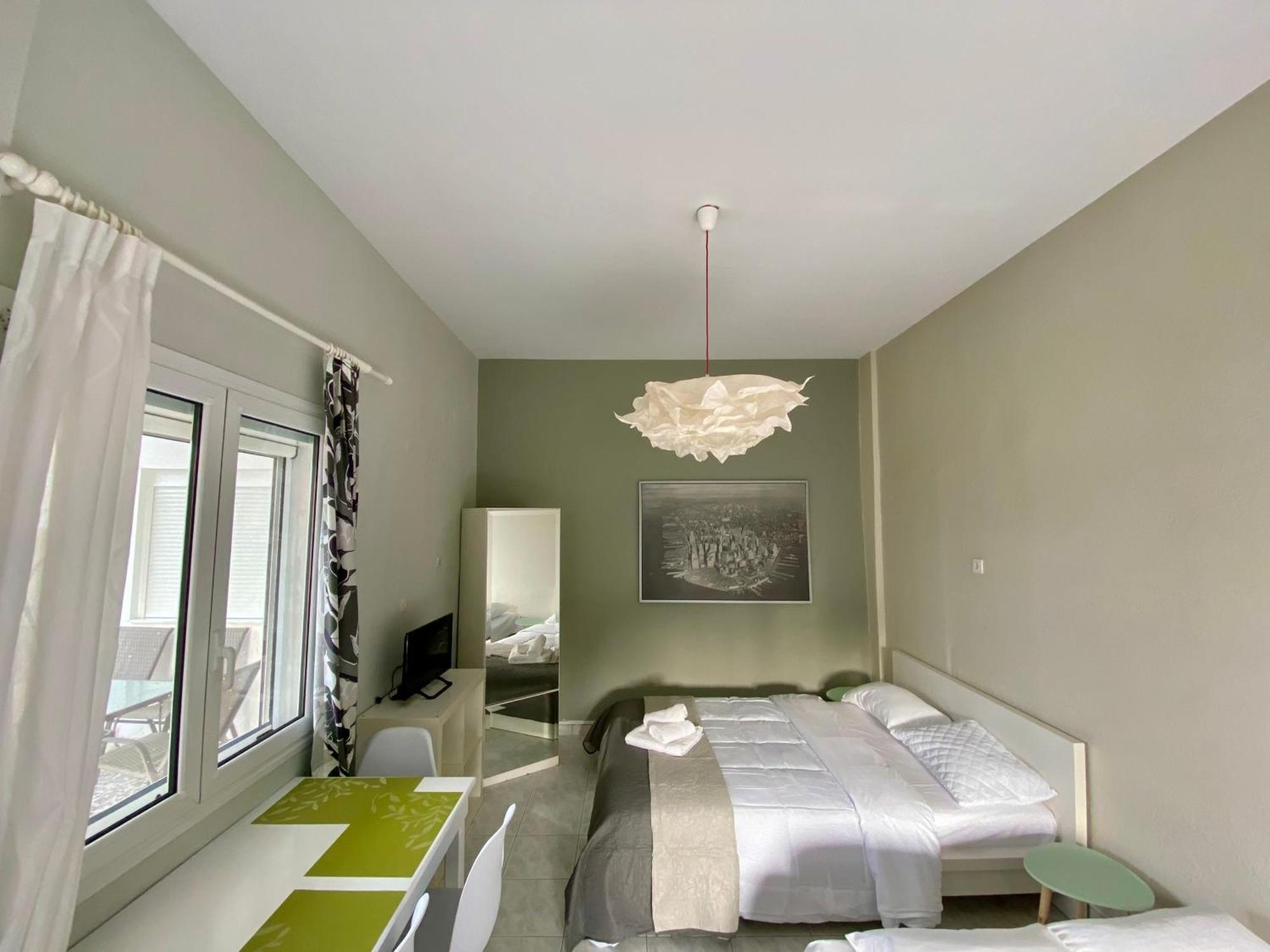 Venice Studios & Apartments Stavros  Bagian luar foto